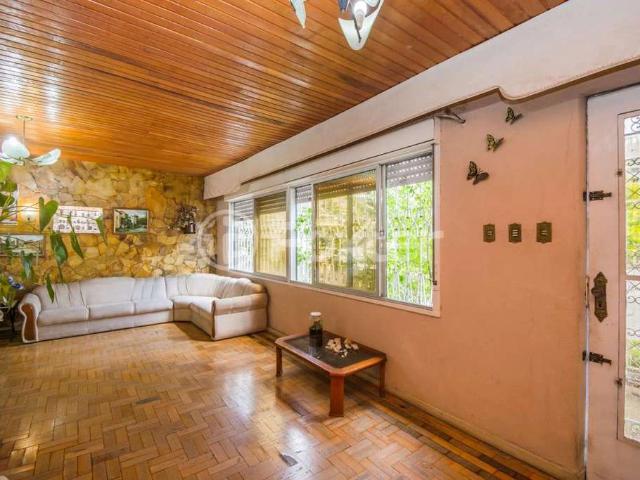 Casa / Sobrado para Venda em Porto Alegre/RS Glória 3 Quartos
