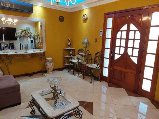 Casa / Sobrado para Venda em Porto Alegre/RS Glória 3 Quartos