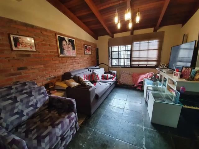 Casa / Sobrado para Venda em Porto Alegre/RS Glória 3 Quartos