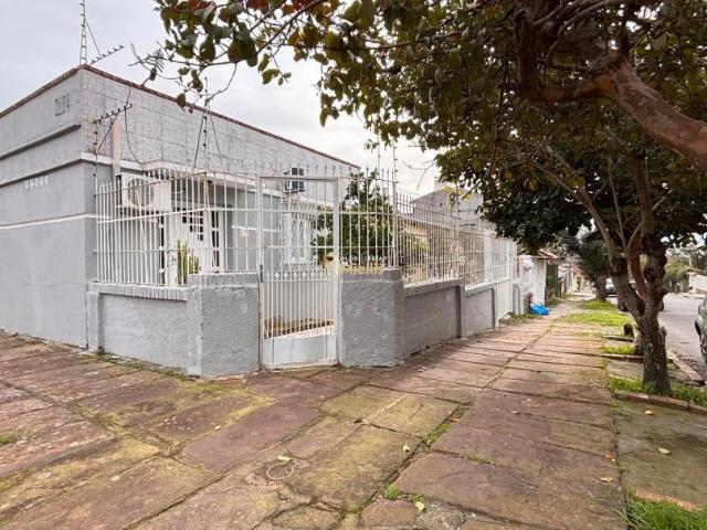 Casa / Sobrado para Venda em Porto Alegre/RS Glória 3 Quartos