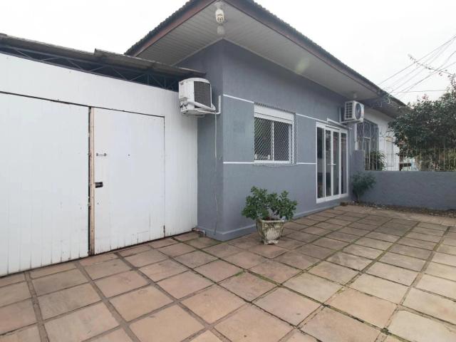 Casa / Sobrado para Venda em Porto Alegre/RS Glória 2 Quartos