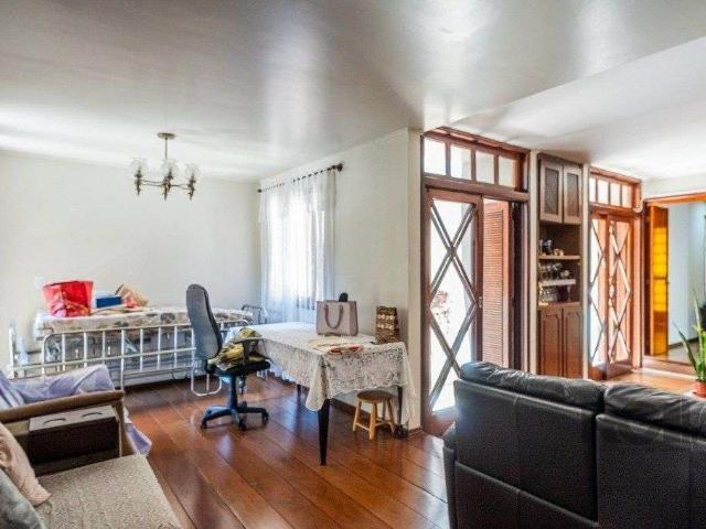 Casa / Sobrado para Venda em Porto Alegre/RS Glória 4 Quartos