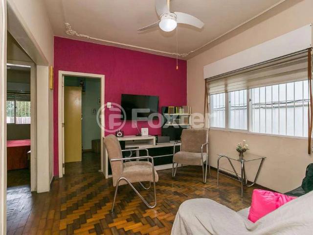 Casa / Sobrado para Venda em Porto Alegre/RS Glória 4 Quartos
