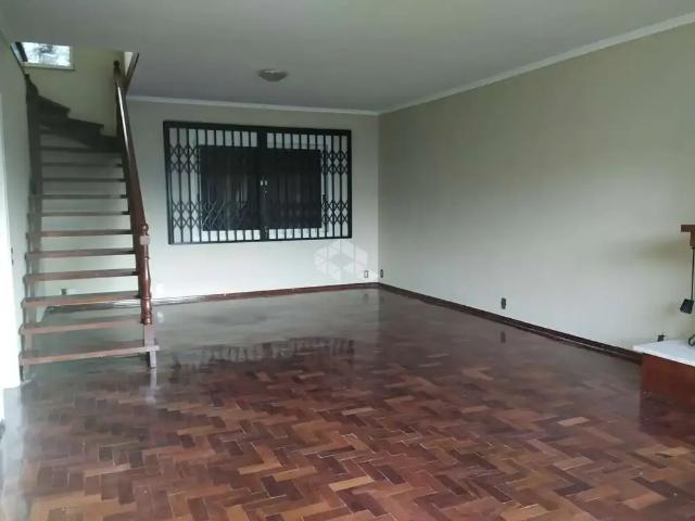 Casa / Sobrado para Venda em Porto Alegre/RS Glória 4 Quartos