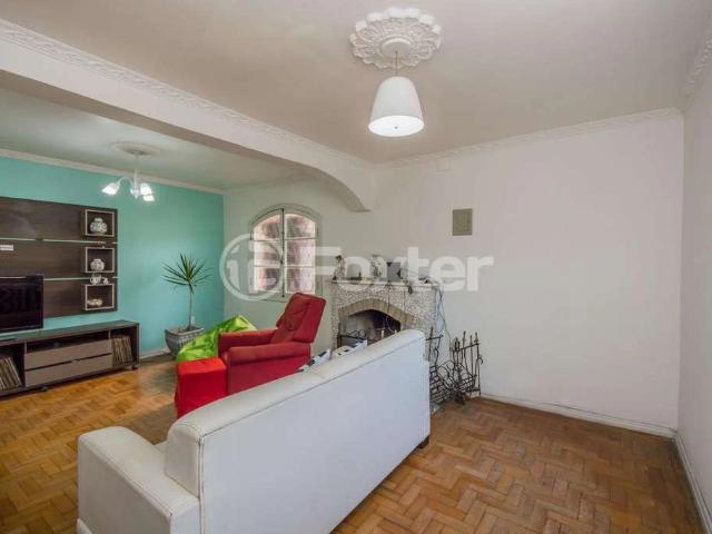 Casa / Sobrado para Venda em Porto Alegre/RS Glória 5 Quartos