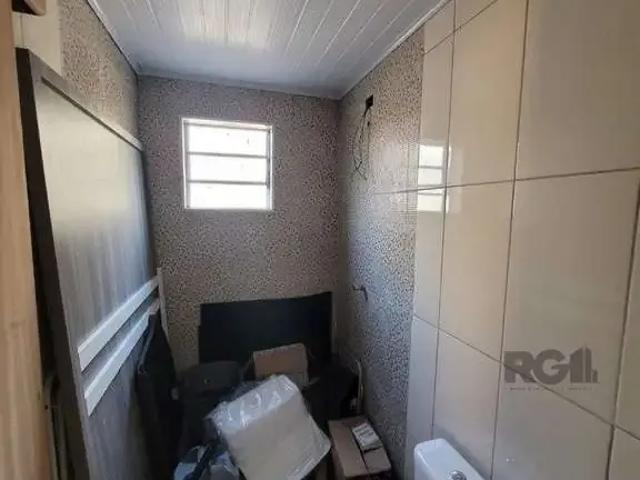 Casa / Sobrado para Venda em Porto Alegre/RS Guarujá 2 Quartos