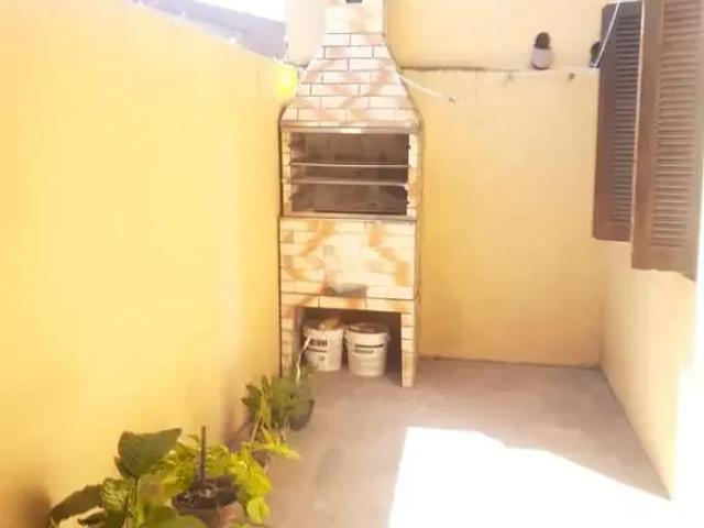 Casa / Sobrado para Venda em Porto Alegre/RS Guarujá 2 Quartos