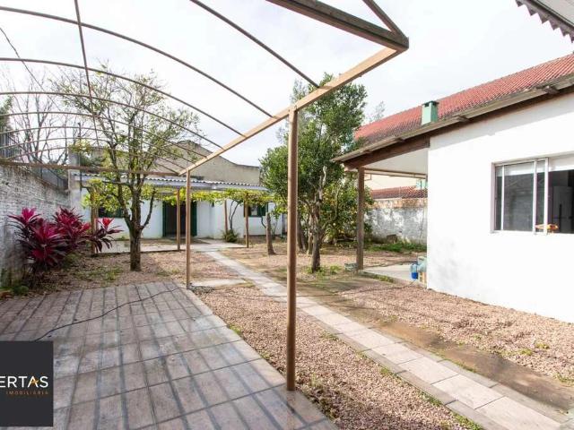 Casa / Sobrado para Venda em Porto Alegre/RS Guarujá 3 Quartos