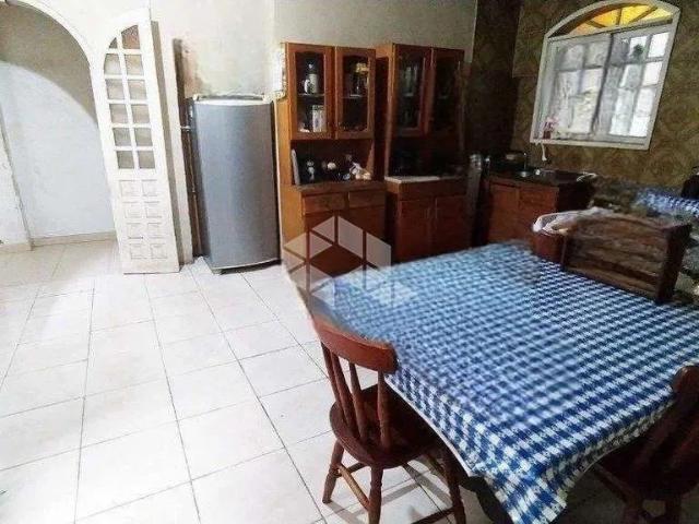 Casa / Sobrado para Venda em Porto Alegre/RS Guarujá 3 Quartos