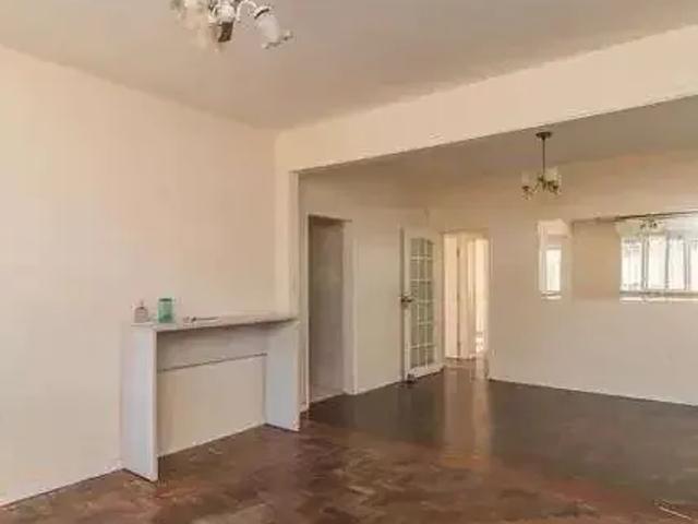 Casa / Sobrado para Venda em Porto Alegre/RS Guarujá 3 Quartos
