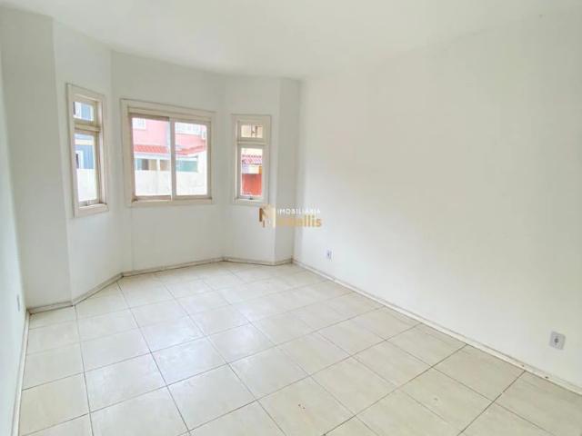 Casa / Sobrado para Venda em Porto Alegre/RS Guarujá 3 Quartos