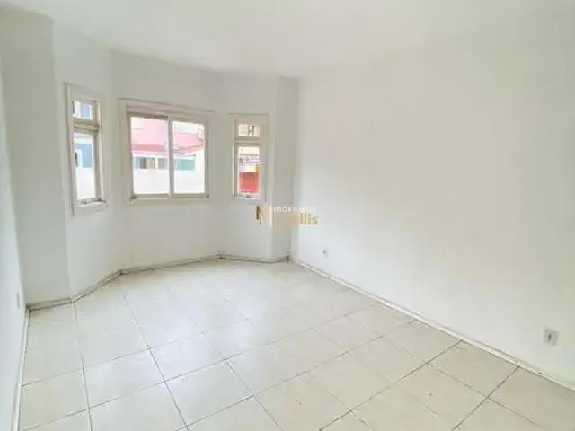 Casa / Sobrado para Venda em Porto Alegre/RS Guarujá 3 Quartos