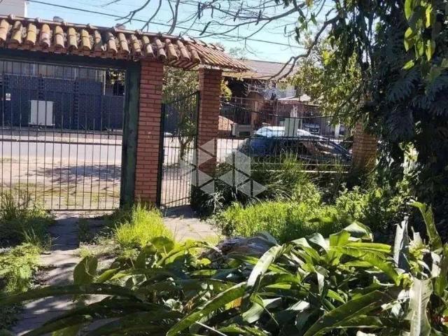 Casa / Sobrado para Venda em Porto Alegre/RS Guarujá 3 Quartos