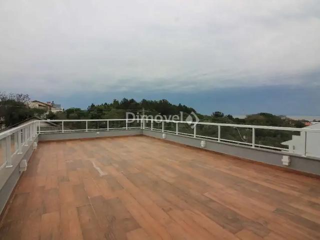 Casa / Sobrado para Venda em Porto Alegre/RS Guarujá 4 Quartos