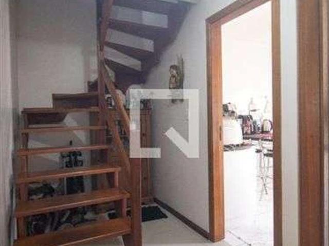 Casa / Sobrado para Venda em Porto Alegre/RS Guarujá 4 Quartos