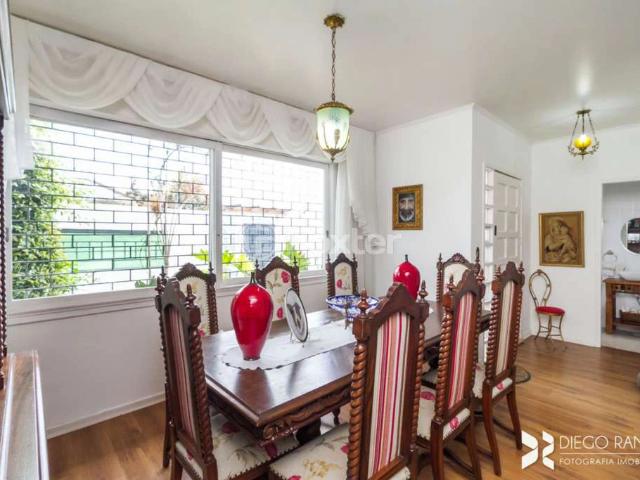 Casa / Sobrado para Venda em Porto Alegre/RS Guarujá 4 Quartos