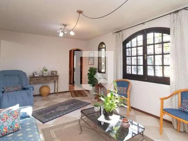 Casa / Sobrado para Venda em Porto Alegre/RS Guarujá 4 Quartos