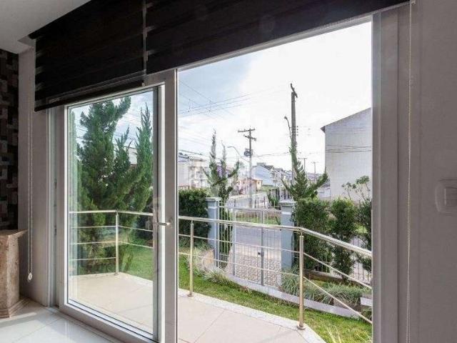 Casa / Sobrado para Venda em Porto Alegre/RS Guarujá 4 Quartos