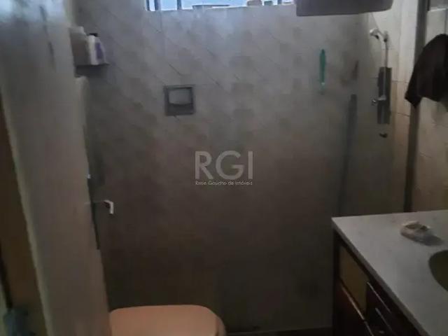 Casa / Sobrado para Venda em Porto Alegre/RS Guarujá 4 Quartos