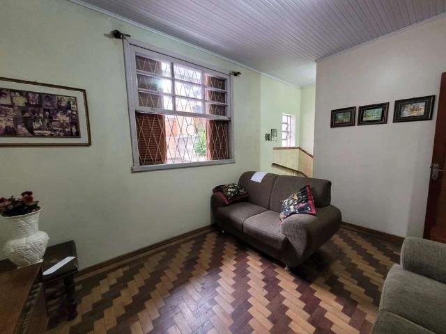 Casa / Sobrado para Venda em Porto Alegre/RS Higienópolis 3 Quartos