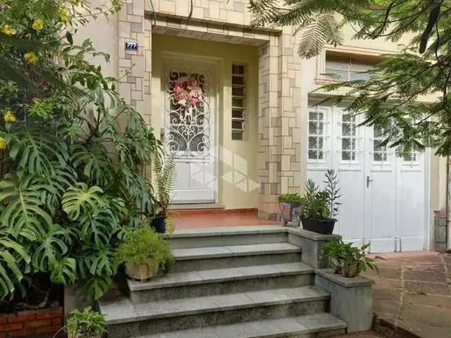 Casa / Sobrado para Venda em Porto Alegre/RS Higienópolis 3 Quartos