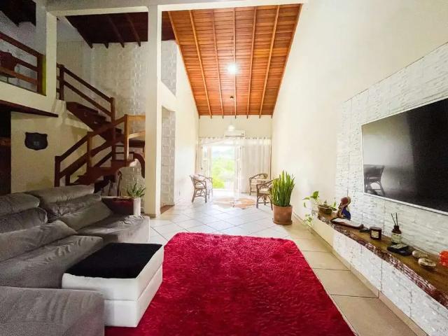 Casa / Sobrado para Venda em Porto Alegre/RS Hípica 3 Quartos
