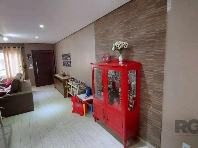 Casa / Sobrado para Venda em Porto Alegre/RS Hípica 3 Quartos