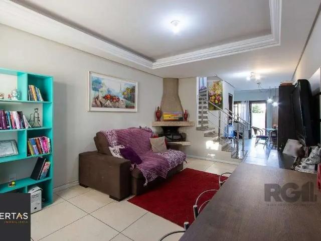 Casa / Sobrado para Venda em Porto Alegre/RS Hípica 3 Quartos