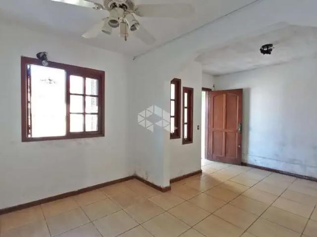 Casa / Sobrado para Venda em Porto Alegre/RS Hípica 3 Quartos