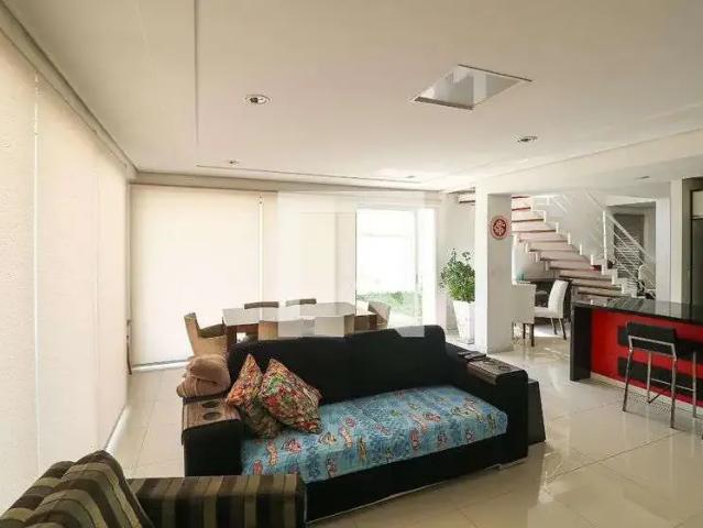 Casa / Sobrado para Venda em Porto Alegre/RS Hípica 3 Quartos