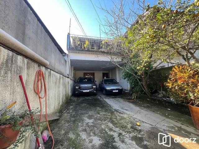 Casa / Sobrado para Venda em Porto Alegre/RS Hípica 3 Quartos