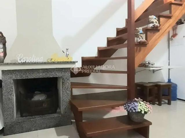 Casa / Sobrado para Venda em Porto Alegre/RS Hípica 3 Quartos