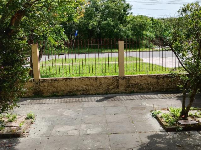 Casa / Sobrado para Venda em Porto Alegre/RS Hípica 2 Quartos