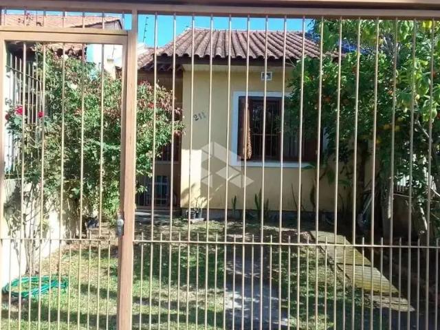 Casa / Sobrado para Venda em Porto Alegre/RS Hípica 2 Quartos
