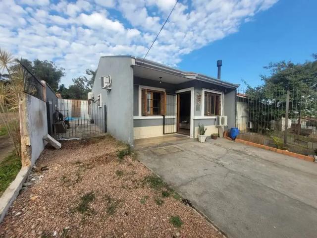 Casa / Sobrado para Venda em Porto Alegre/RS Hípica 2 Quartos