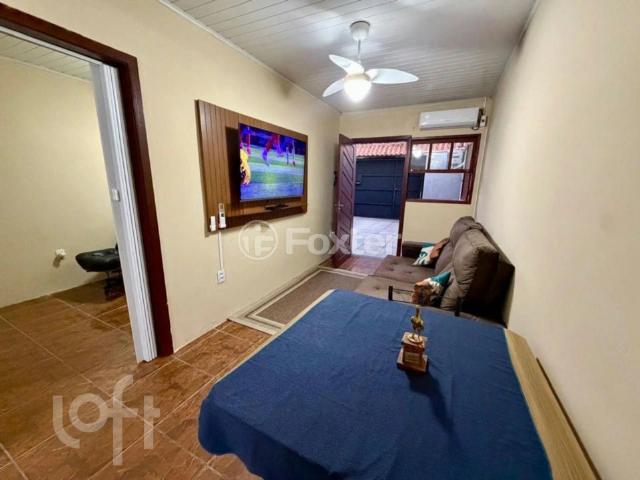 Casa / Sobrado para Venda em Porto Alegre/RS Hípica 2 Quartos