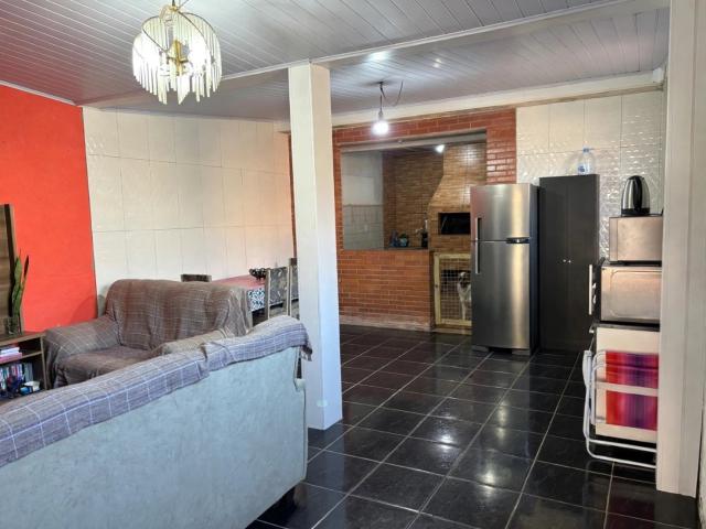 Casa / Sobrado para Venda em Porto Alegre/RS Hípica 2 Quartos