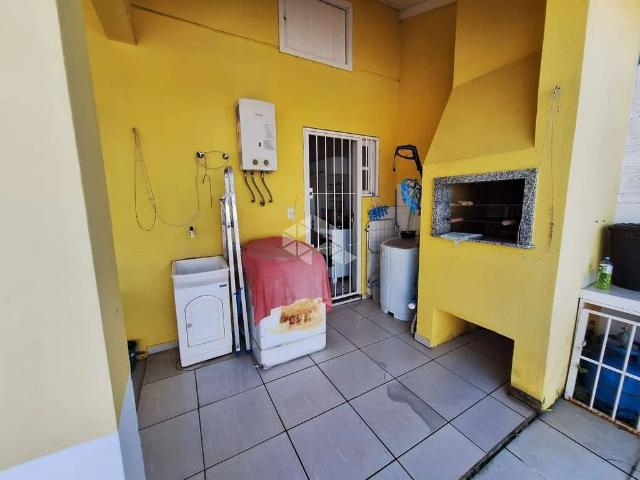 Casa / Sobrado para Venda em Porto Alegre/RS Hípica 2 Quartos