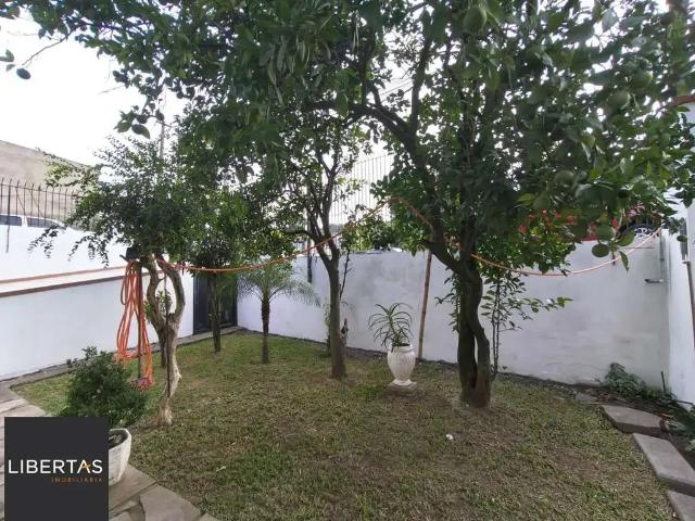 Casa / Sobrado para Venda em Porto Alegre/RS Hípica 4 Quartos