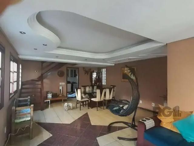 Casa / Sobrado para Venda em Porto Alegre/RS Hípica 5 Quartos
