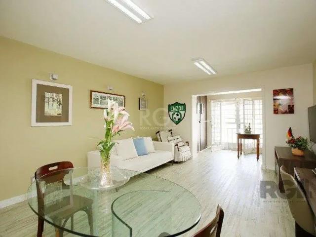 Casa / Sobrado para Venda em Porto Alegre/RS Independência 3 Quartos