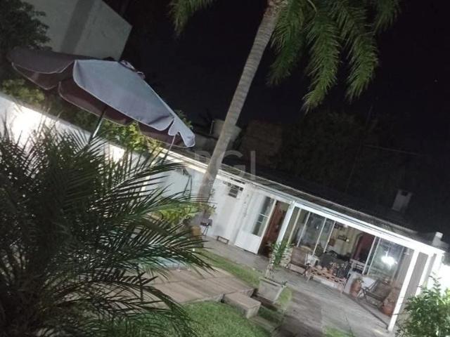 Casa / Sobrado para Venda em Porto Alegre/RS Ipanema 3 Quartos
