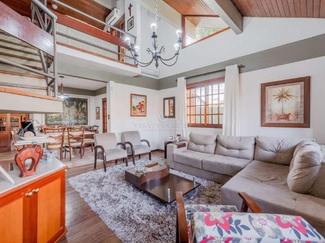 Casa / Sobrado para Venda em Porto Alegre/RS Ipanema 3 Quartos