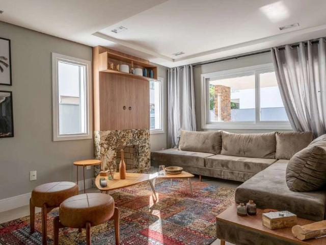 Casa / Sobrado para Venda em Porto Alegre/RS Ipanema 3 Quartos