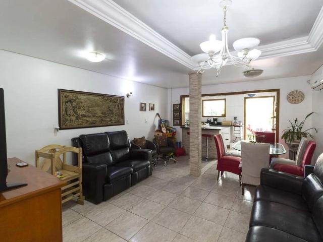 Casa / Sobrado para Venda em Porto Alegre/RS Ipanema 3 Quartos