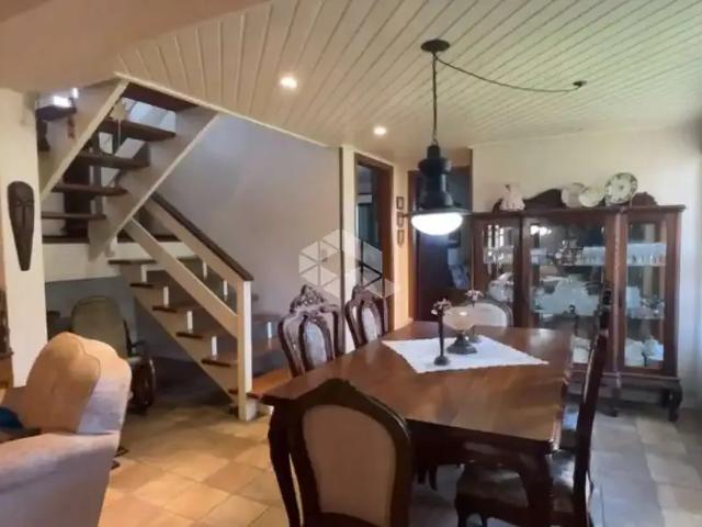 Casa / Sobrado para Venda em Porto Alegre/RS Ipanema 3 Quartos