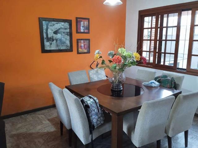 Casa / Sobrado para Venda em Porto Alegre/RS Ipanema 3 Quartos