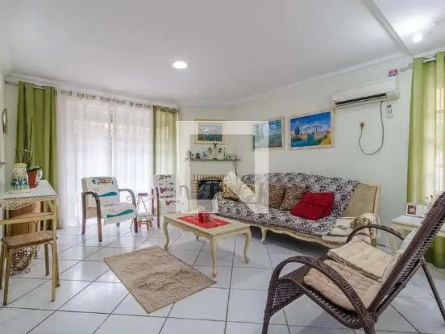 Casa / Sobrado para Venda em Porto Alegre/RS Ipanema 3 Quartos