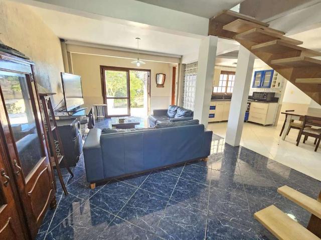 Casa / Sobrado para Venda em Porto Alegre/RS Ipanema 3 Quartos
