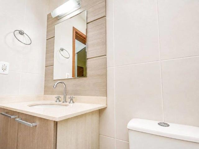 Casa / Sobrado para Venda em Porto Alegre/RS Ipanema 3 Quartos
